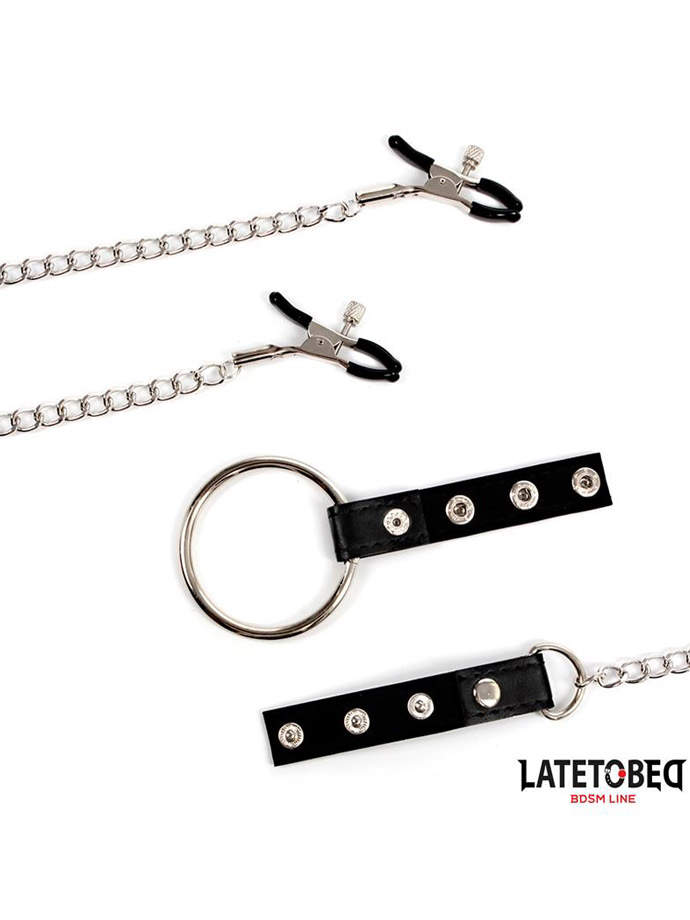https://www.boutique-poppers.fr/shop/images/product_images/popup_images/8436615009817-nipple-clamps-with-penis-ring__5.jpg