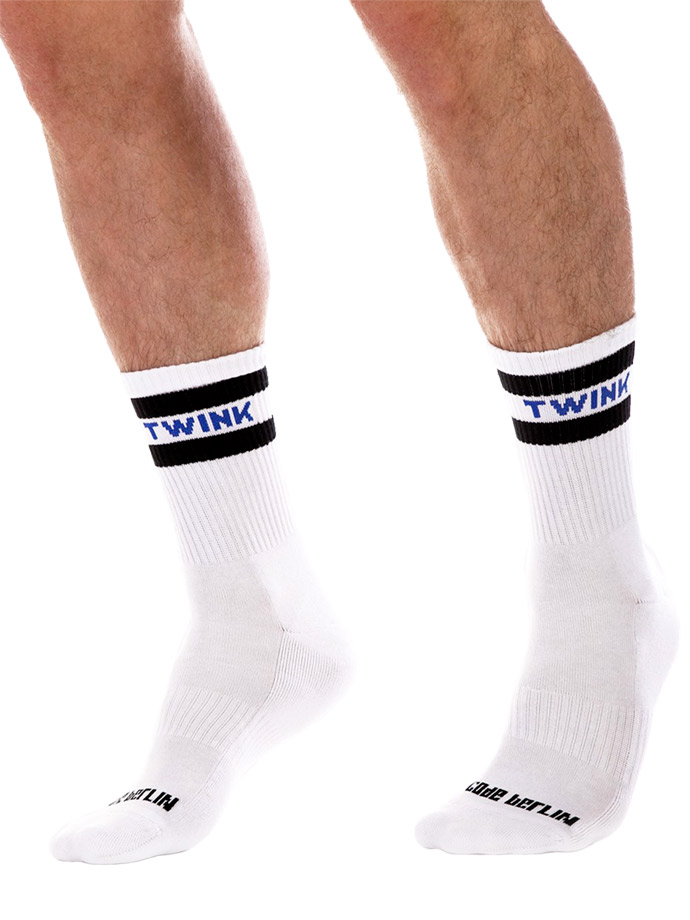 https://www.boutique-poppers.fr/shop/images/product_images/popup_images/91602-fetish-half-socks-twink-white-black-barcode-berlin.jpg