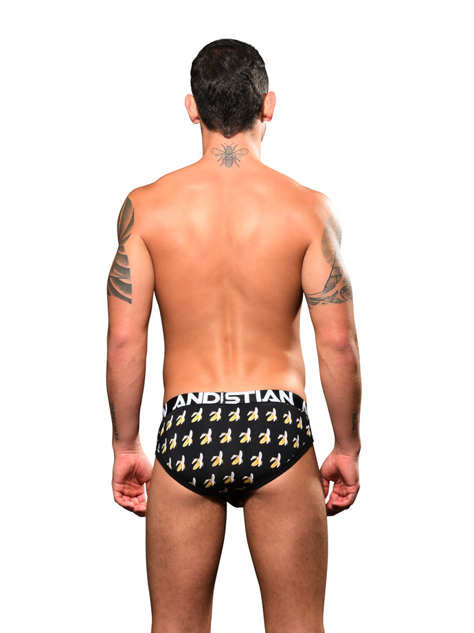 https://www.boutique-poppers.fr/shop/images/product_images/popup_images/92402-andrew-christian-big-banana-brief__4.jpg