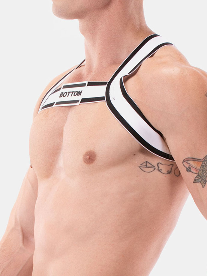 https://www.boutique-poppers.fr/shop/images/product_images/popup_images/92433_barcode_harness_bottom__2.jpg