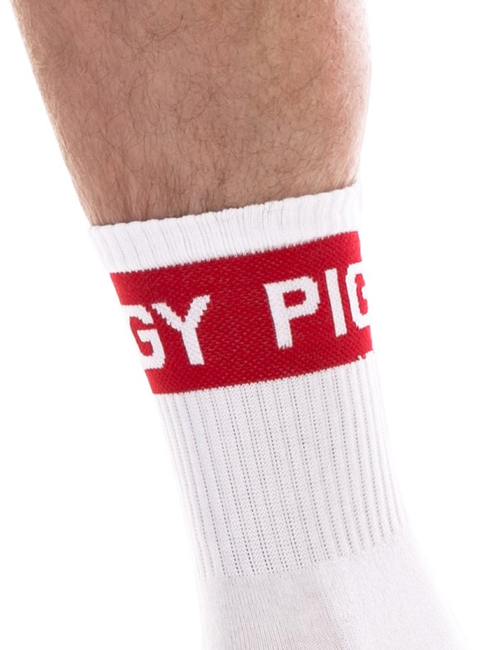 https://www.boutique-poppers.fr/shop/images/product_images/popup_images/barcode-berlin-piggy-socks-white-red__1.jpg