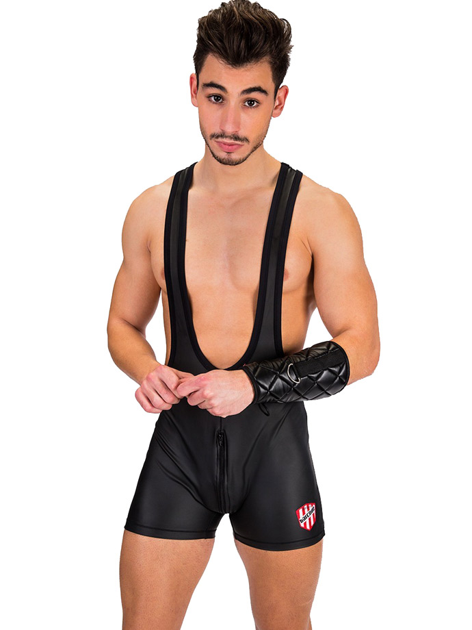 https://www.boutique-poppers.fr/shop/images/product_images/popup_images/barcode-berlin-singlet-dick-black__1.jpg