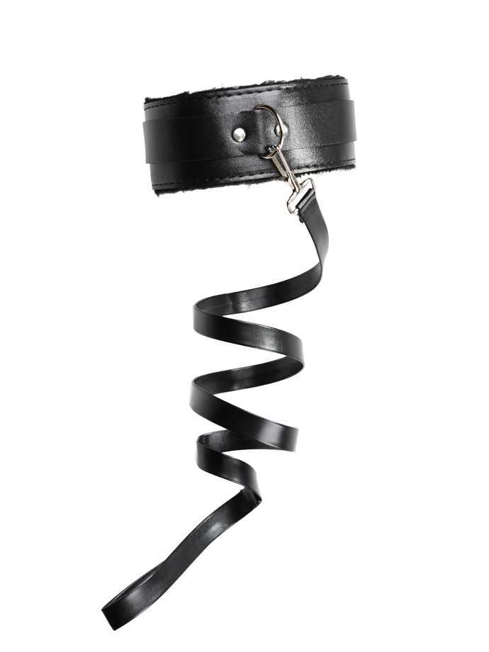 Collier avec fourrure et laisse