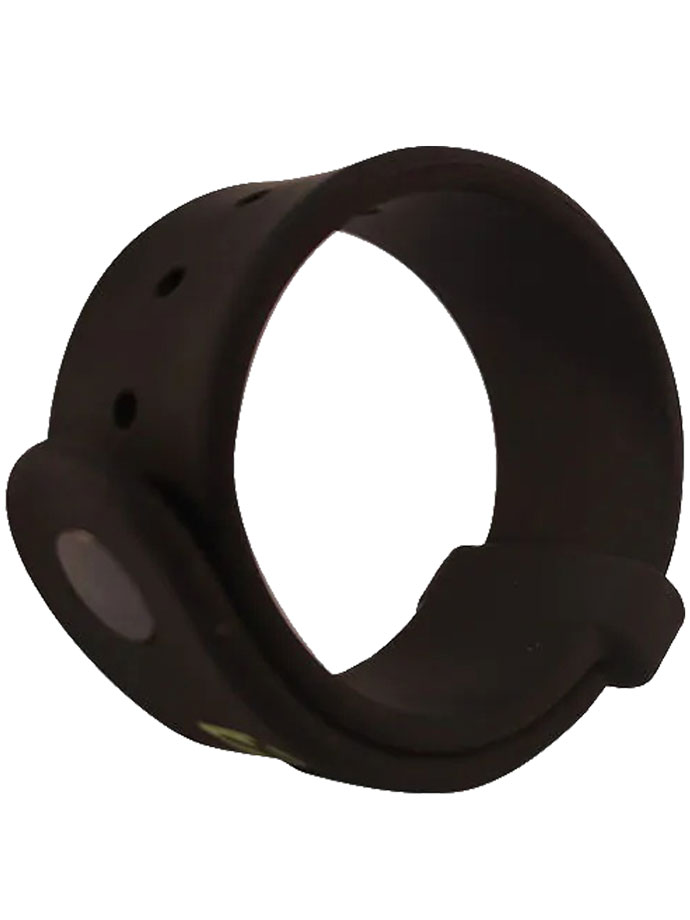 https://www.boutique-poppers.fr/shop/images/product_images/popup_images/brutus-watch-band-cockring__1.jpg