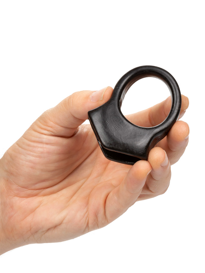 https://www.boutique-poppers.fr/shop/images/product_images/popup_images/colt-snug-grip-black-cock-ring-scrotum-se-6846-03-2__1.jpg