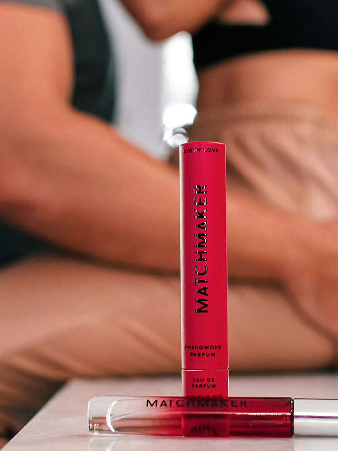 https://www.boutique-poppers.fr/shop/images/product_images/popup_images/pheromone-parfum-matchmaker-red-diamond-attract-her__2.jpg