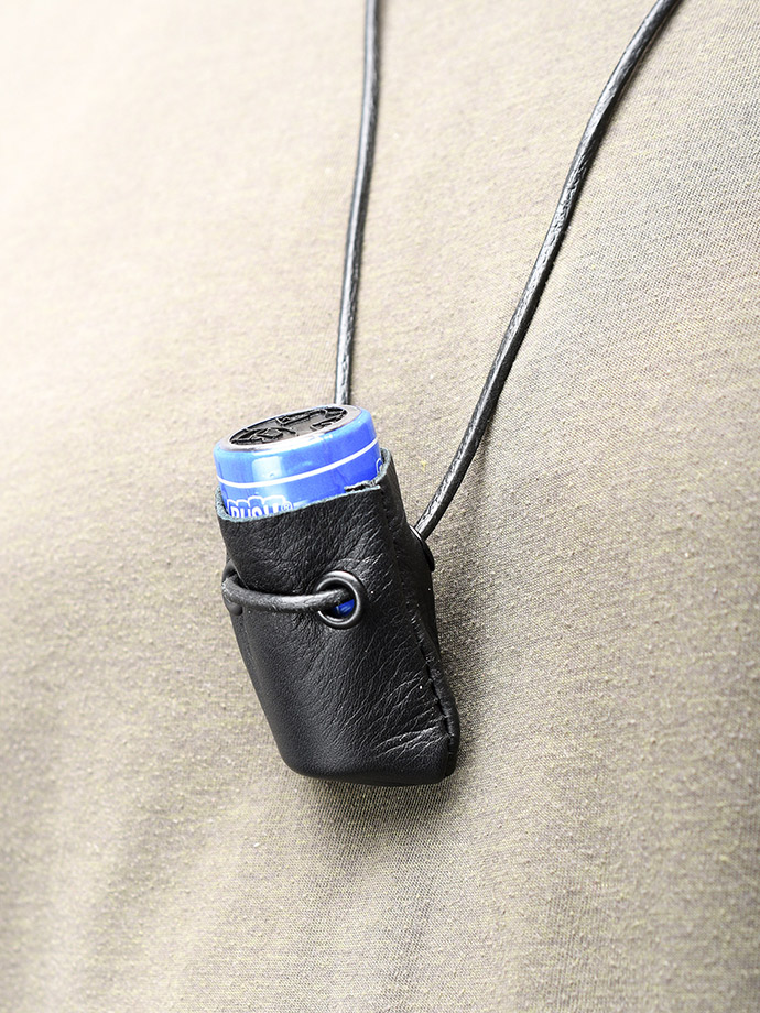 https://www.boutique-poppers.fr/shop/images/product_images/popup_images/popperstasche-poppershalsband-ledertasche-small__1.jpg