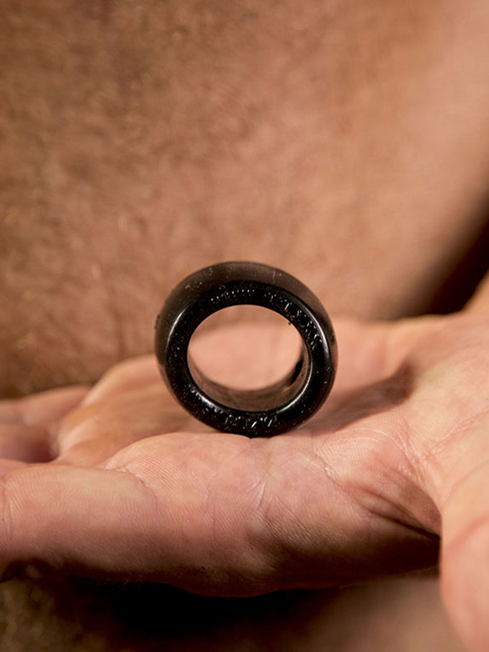 https://www.boutique-poppers.fr/shop/images/product_images/popup_images/zizi-cockring-plasma-black__1.jpg